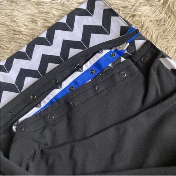 NWT Lululemon Vinyasa Scarf Luon Light
Arrow Chevron White Black / Black - Picture 4 of 11